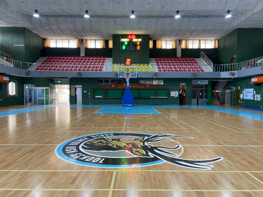 高強度SPC 石塑地板,沙鹿國中綜合球場實照,圖片來源 桔果股份有限公司