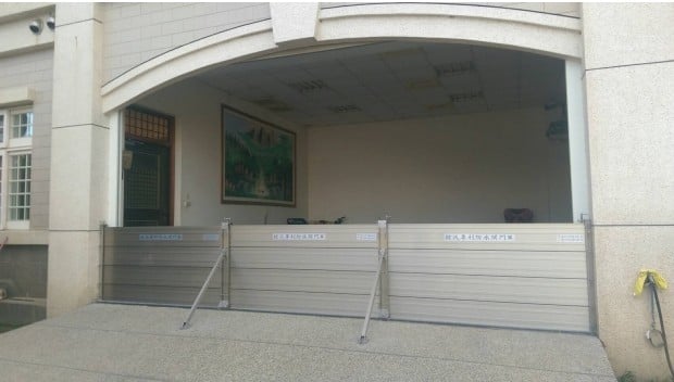 鋐沅專利防水閘門的專業施工團隊為客戶提供防水閘門現場安裝服務