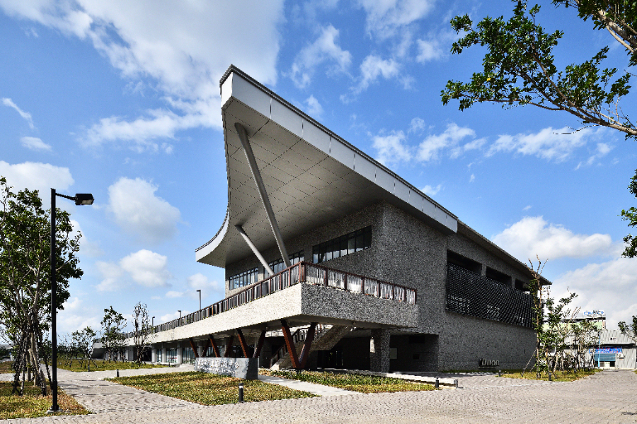 臺北市立浩然敬老院重建工程、大同區斯文里三期整宅公辦都更、八里區行政中心、交通部公路總局辦公大樓、台北教育大學、桃園展演中心、洪建全國際會議廳